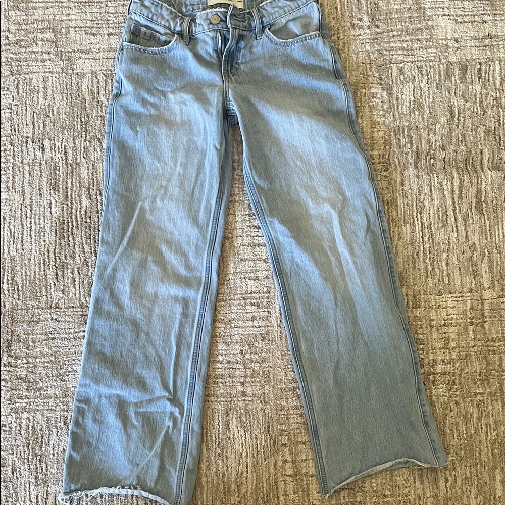 Hollister Women's Straight Leg Jeans in Light Blue